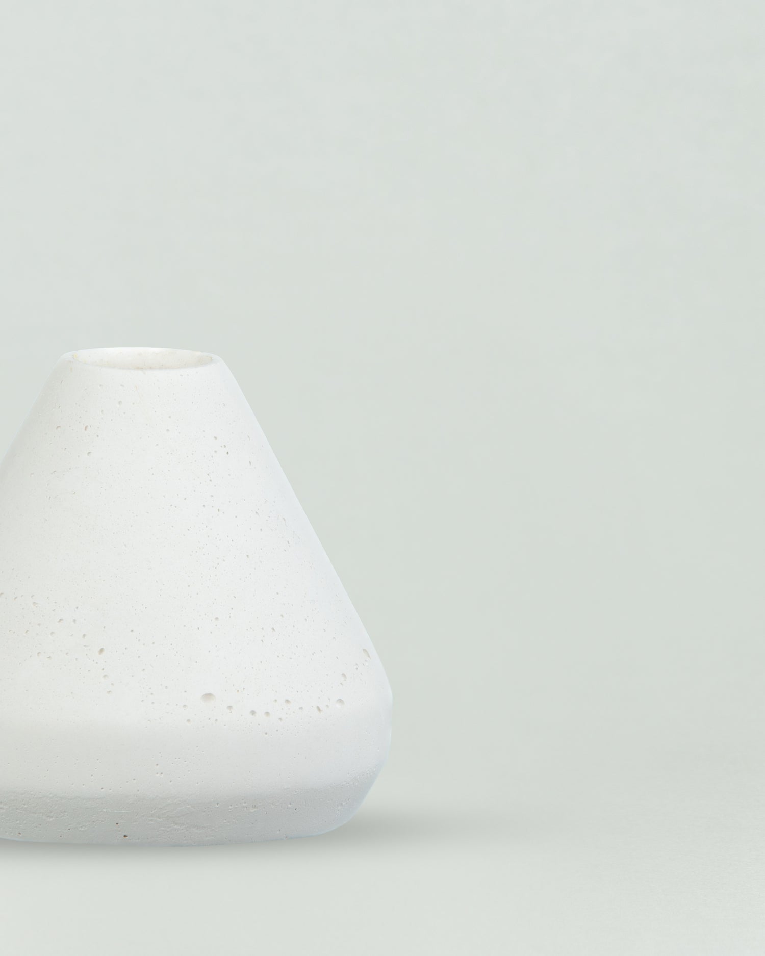 Terrazzo Twist: Small Concrete Vase in Modern Design