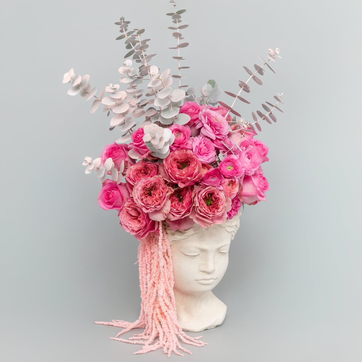 12 Roses Blush Muse Sculpture