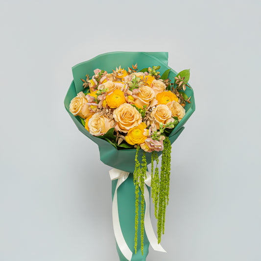 10 roses Golden Meadow Bouquet