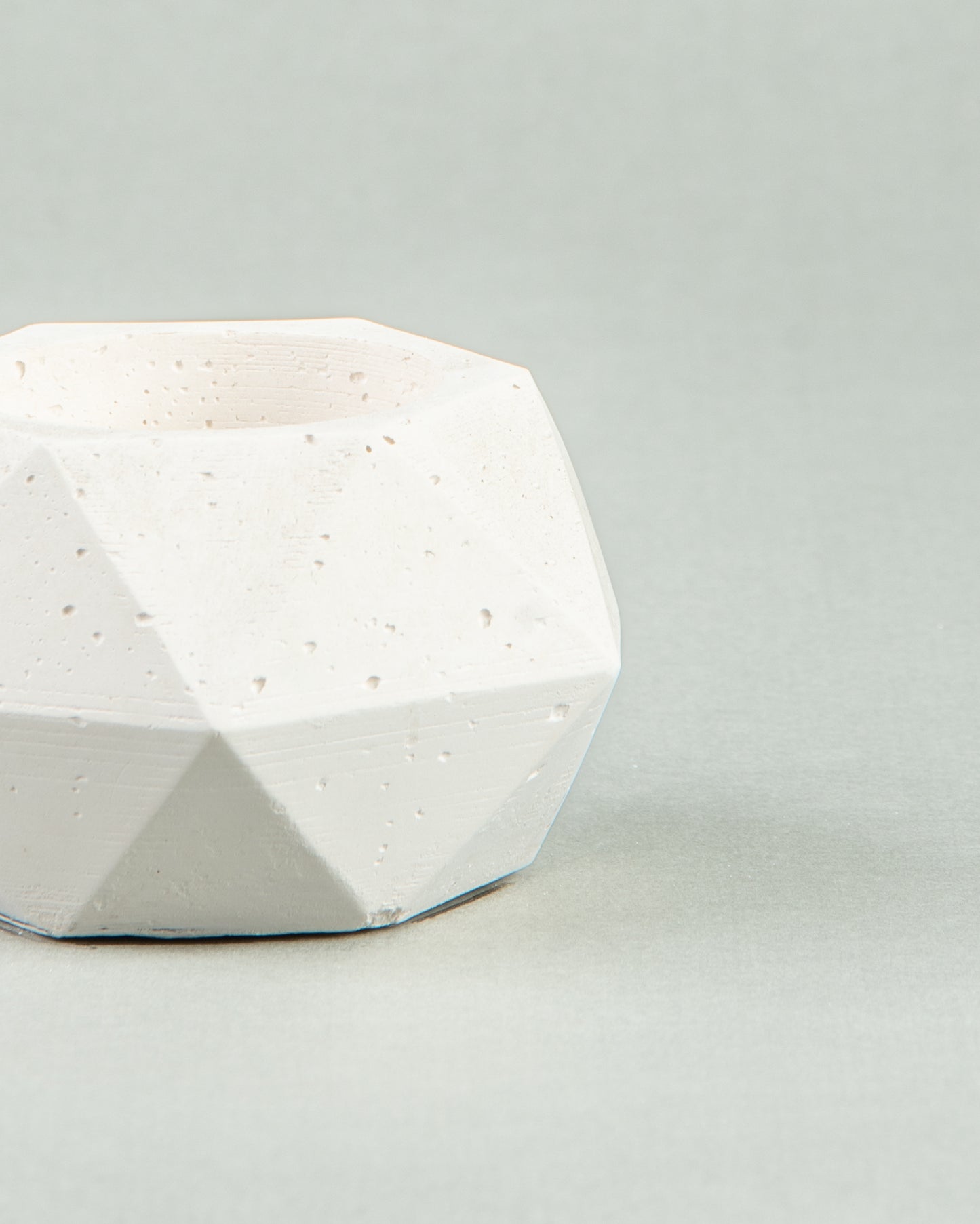 Hexagonal Haven: Small Concrete Holders for Candles or Cacti in Six Colors