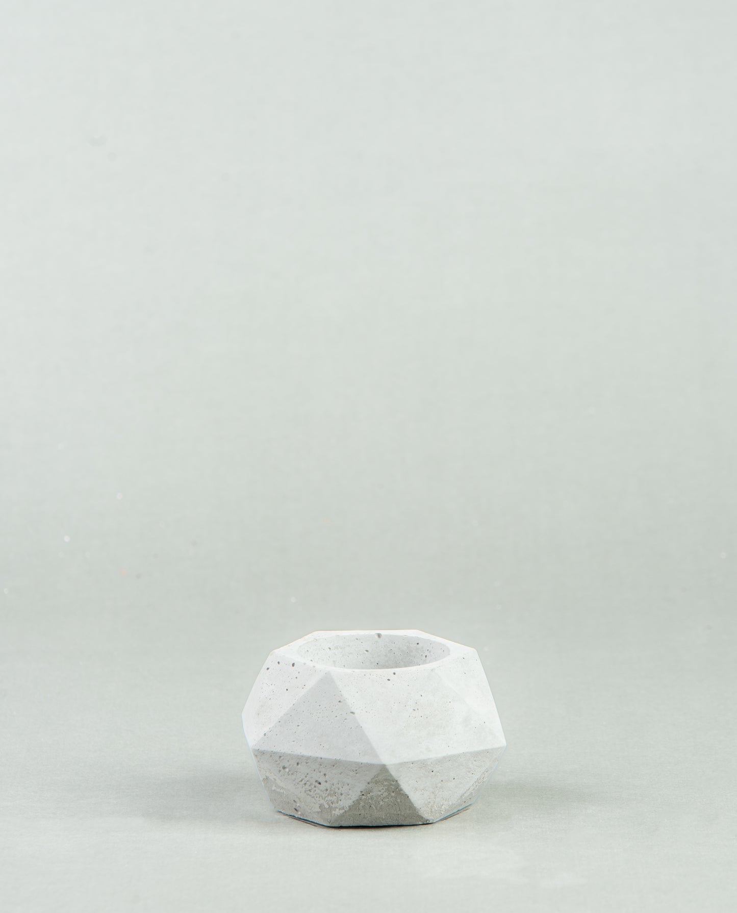 Hexagonal Haven: Small Concrete Holders for Candles or Cacti in Six Colors