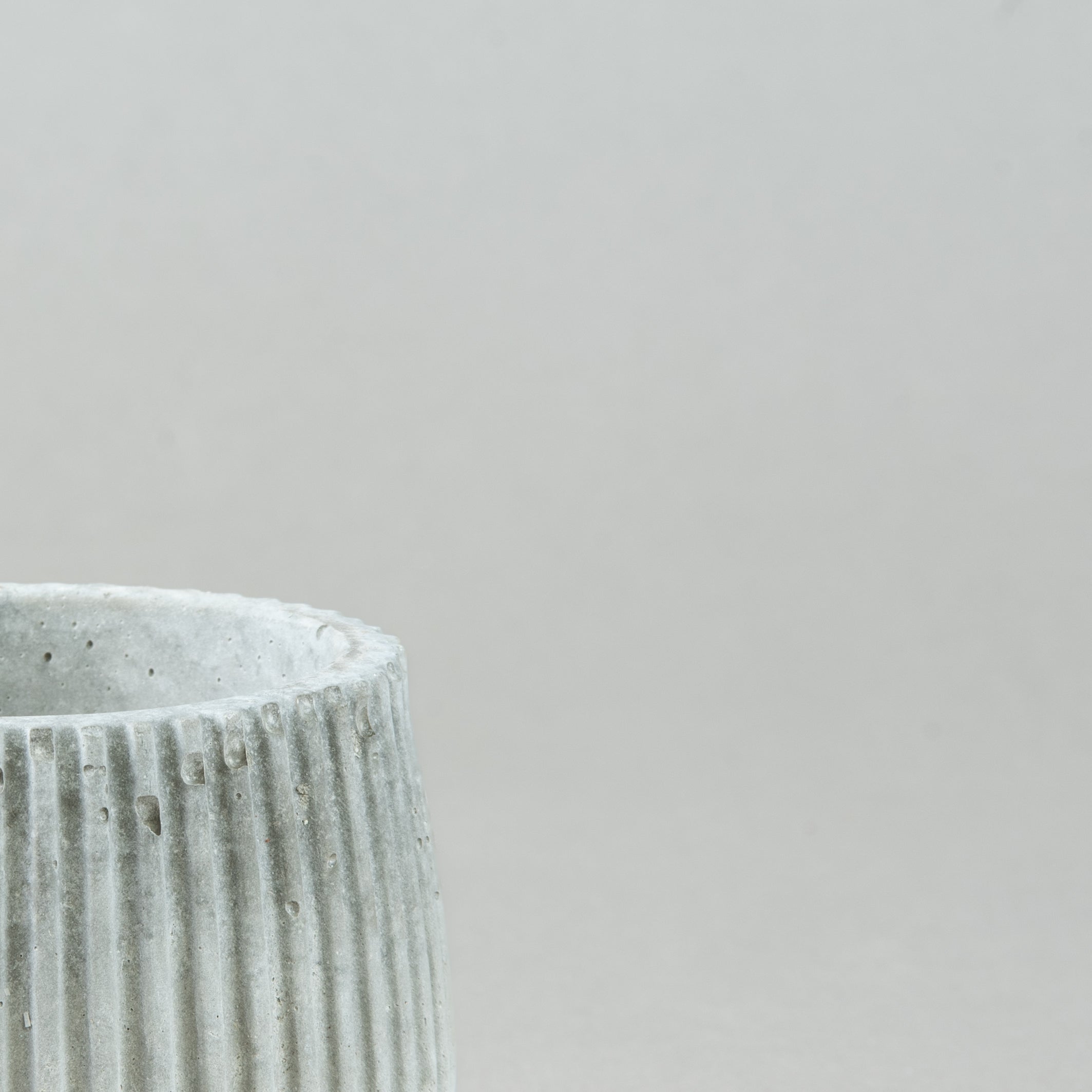 Nordic Simplicity: Concrete Design Vessel